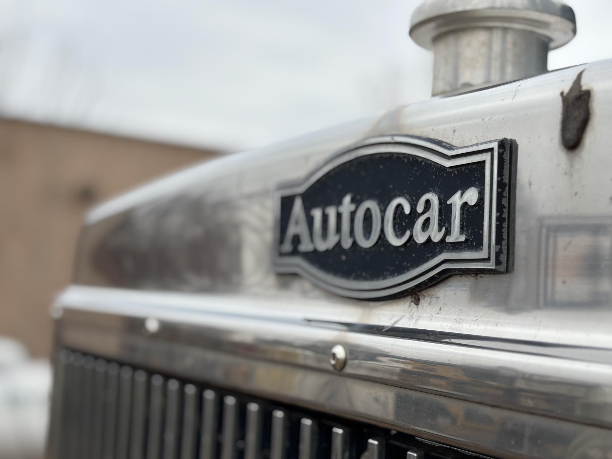 1996 VOLVO Quad-Axle - Image 6